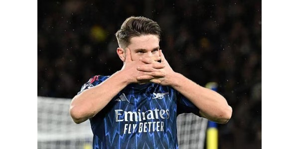 Arsenal johtaa kuudella pisteellä, useat kilpailut koettelevat mestaruushenkeään